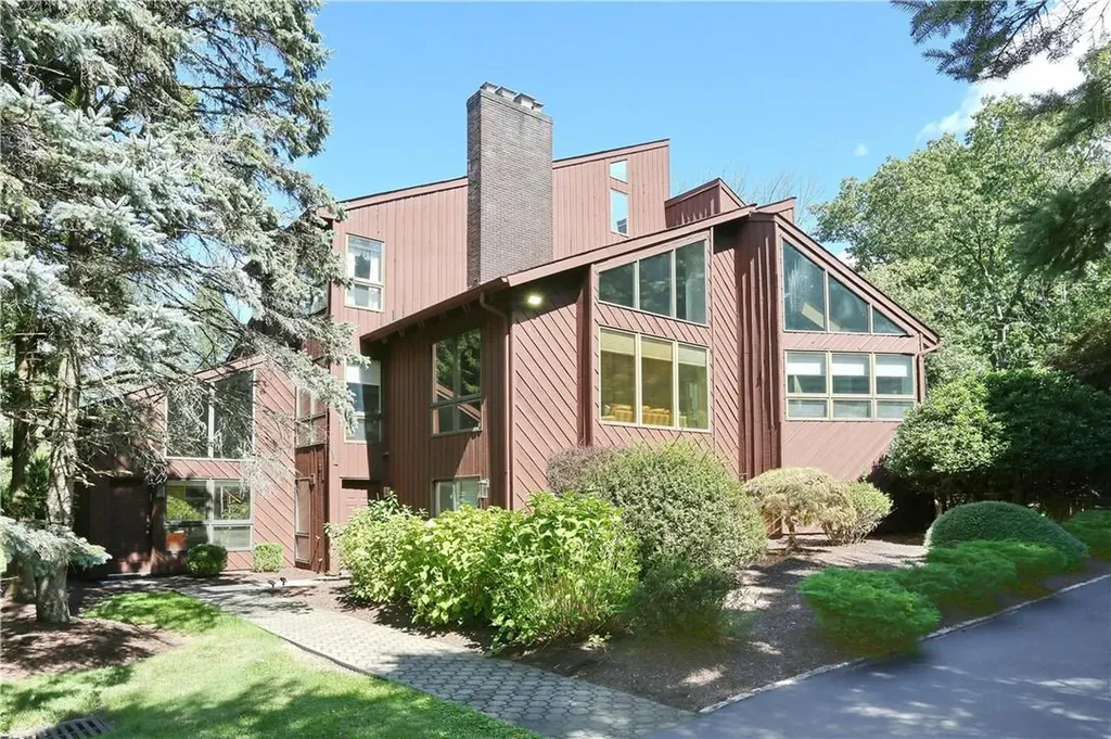 4 Misty Lane Suffern NY 10901