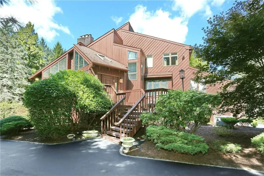 4 Misty Lane Suffern NY 10901