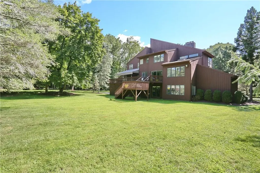4 Misty Lane Suffern NY 10901