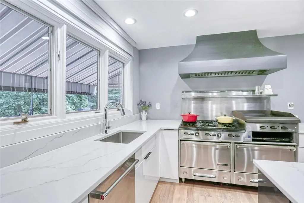 4 Misty Lane Suffern NY 10901