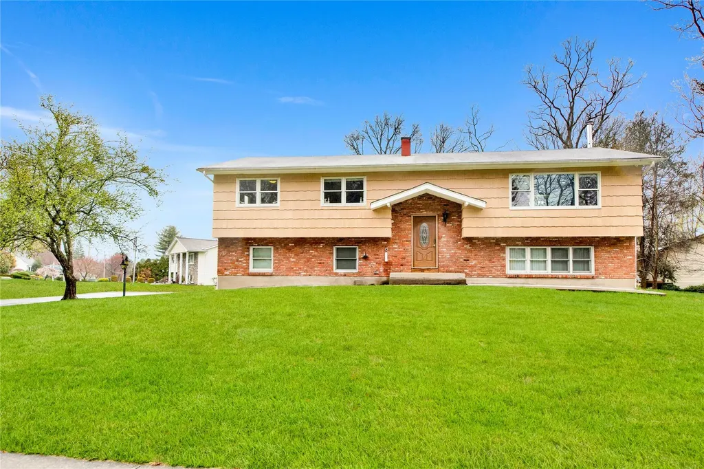 60 Gottlieb Drive Pearl River NY 10965