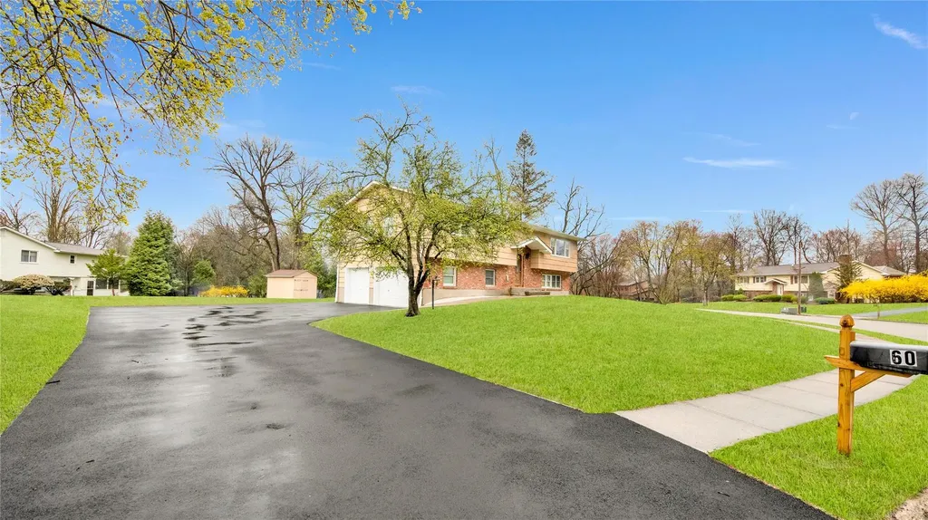 60 Gottlieb Drive Pearl River NY 10965