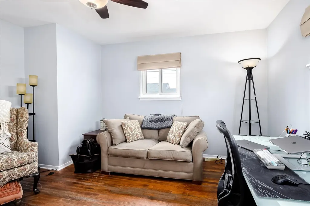 384 Columbus Avenue West Babylon NY 11704
