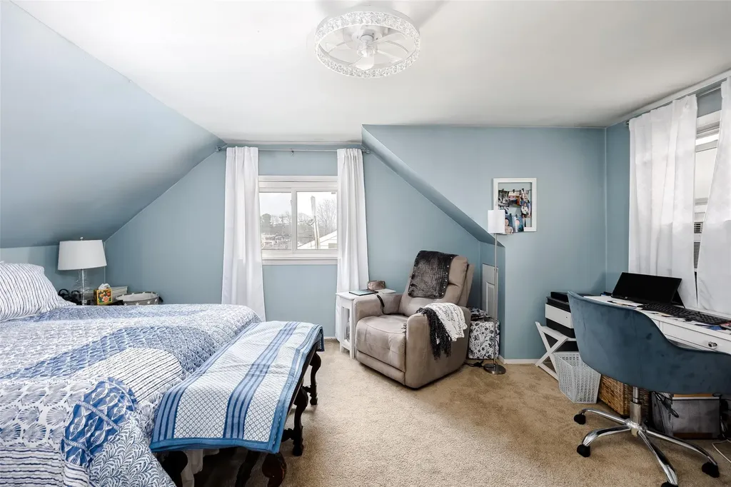 384 Columbus Avenue West Babylon NY 11704