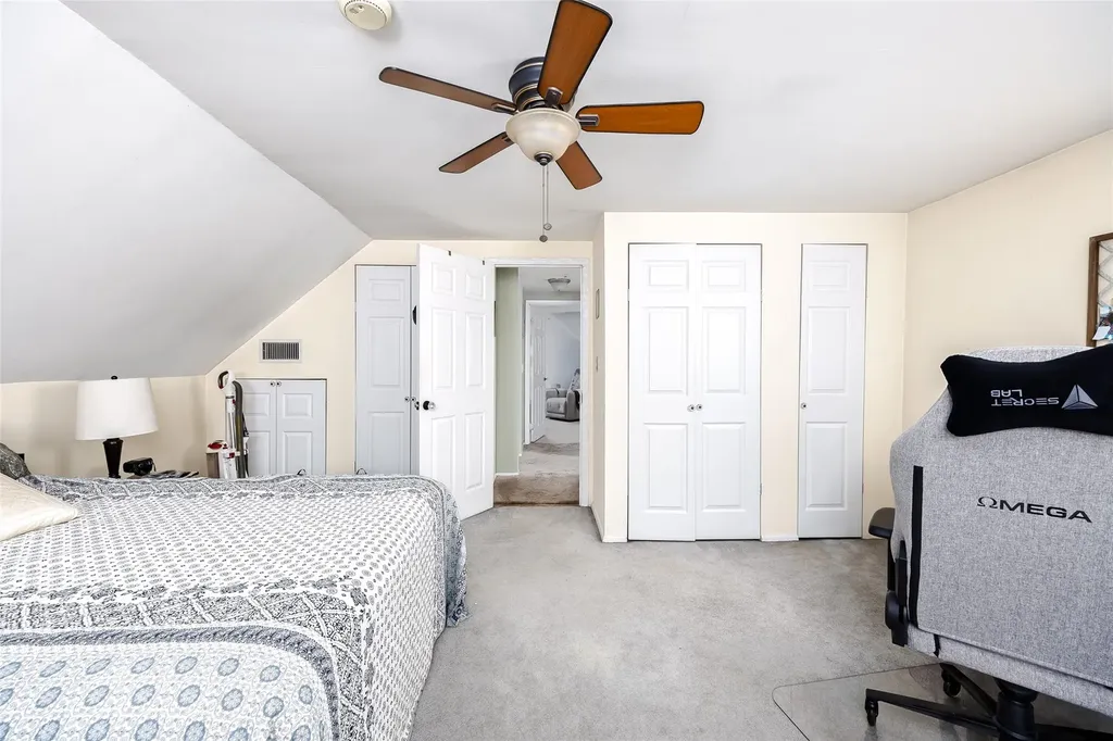 384 Columbus Avenue West Babylon NY 11704