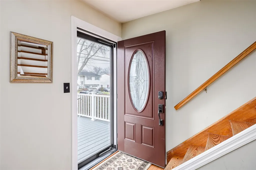 384 Columbus Avenue West Babylon NY 11704