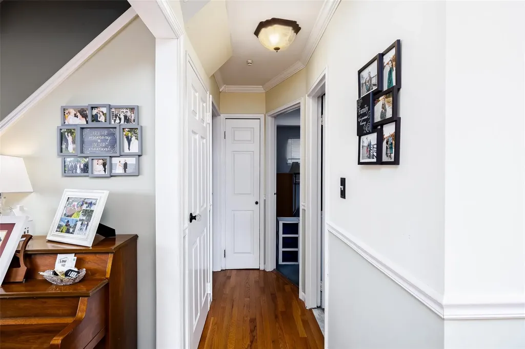 384 Columbus Avenue West Babylon NY 11704