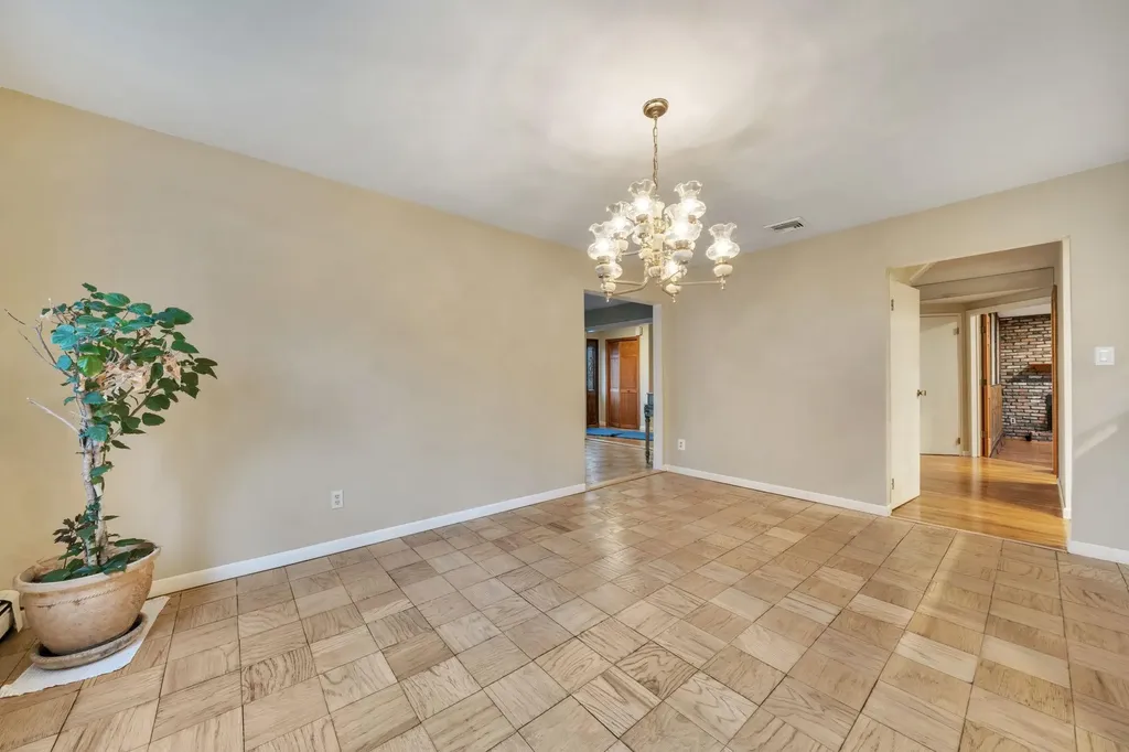 1 Kent Place Smithtown NY 11787
