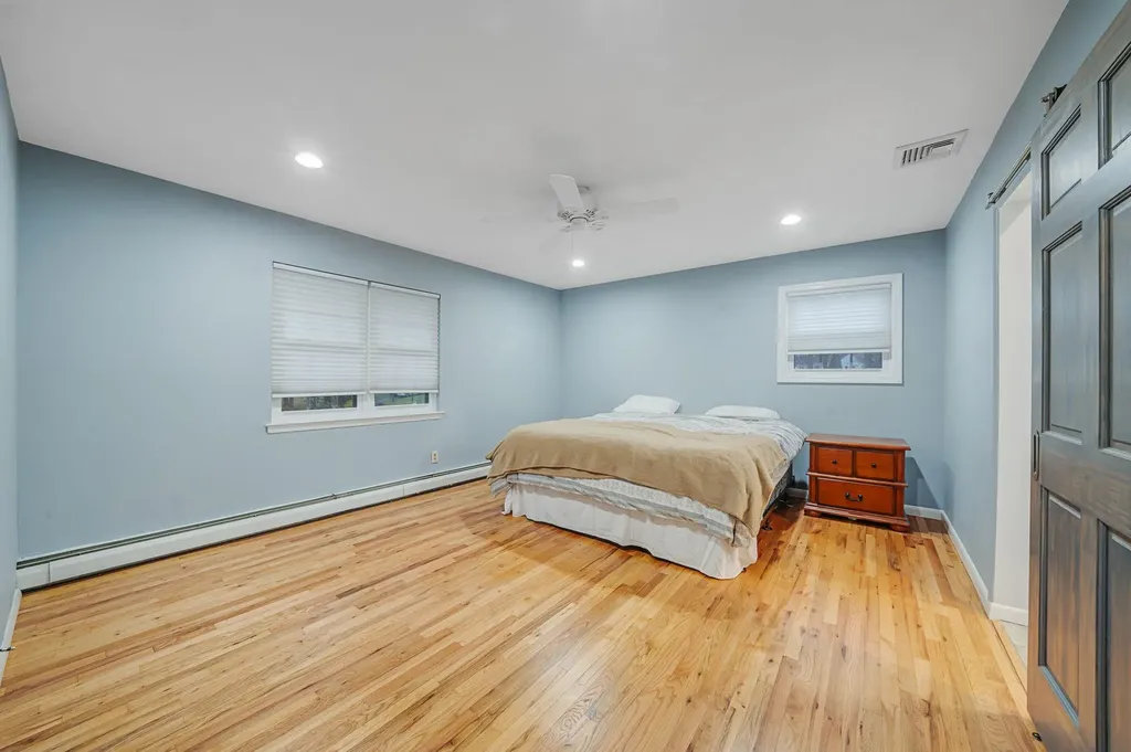 1 Kent Place Smithtown NY 11787