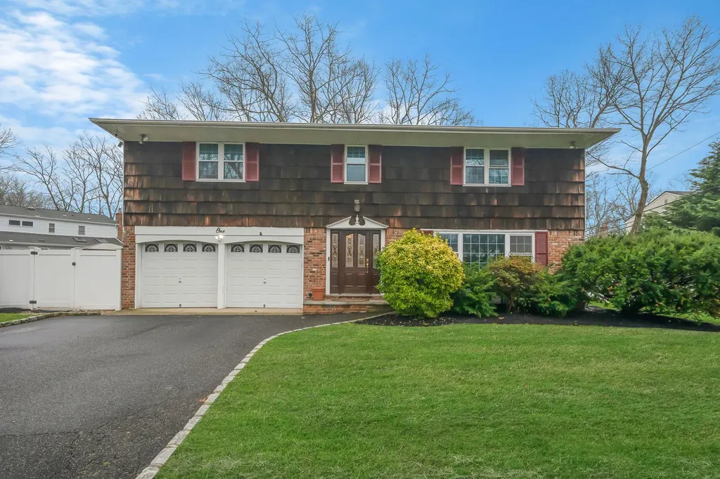 1 Kent Place Smithtown NY 11787