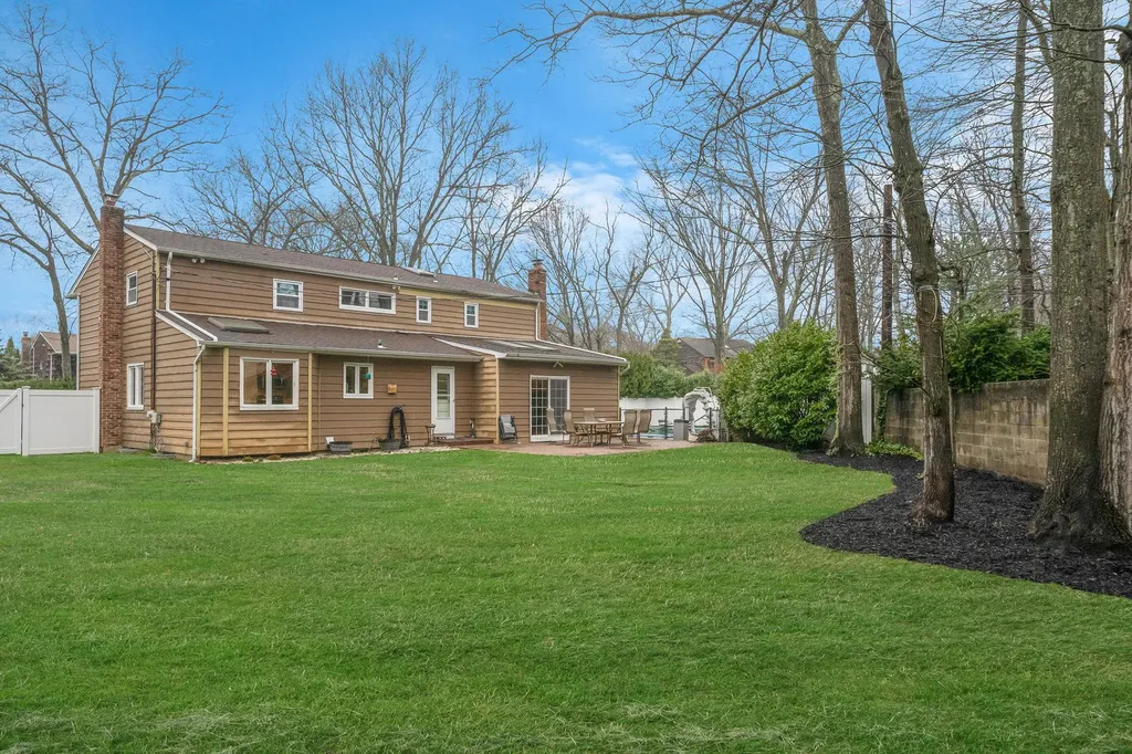 1 Kent Place Smithtown NY 11787