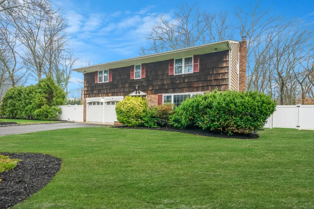 1 Kent Place Smithtown NY 11787
