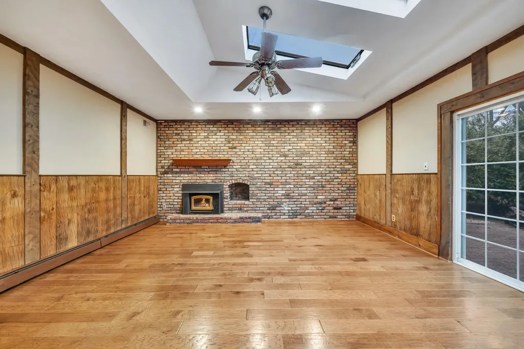 1 Kent Place Smithtown NY 11787