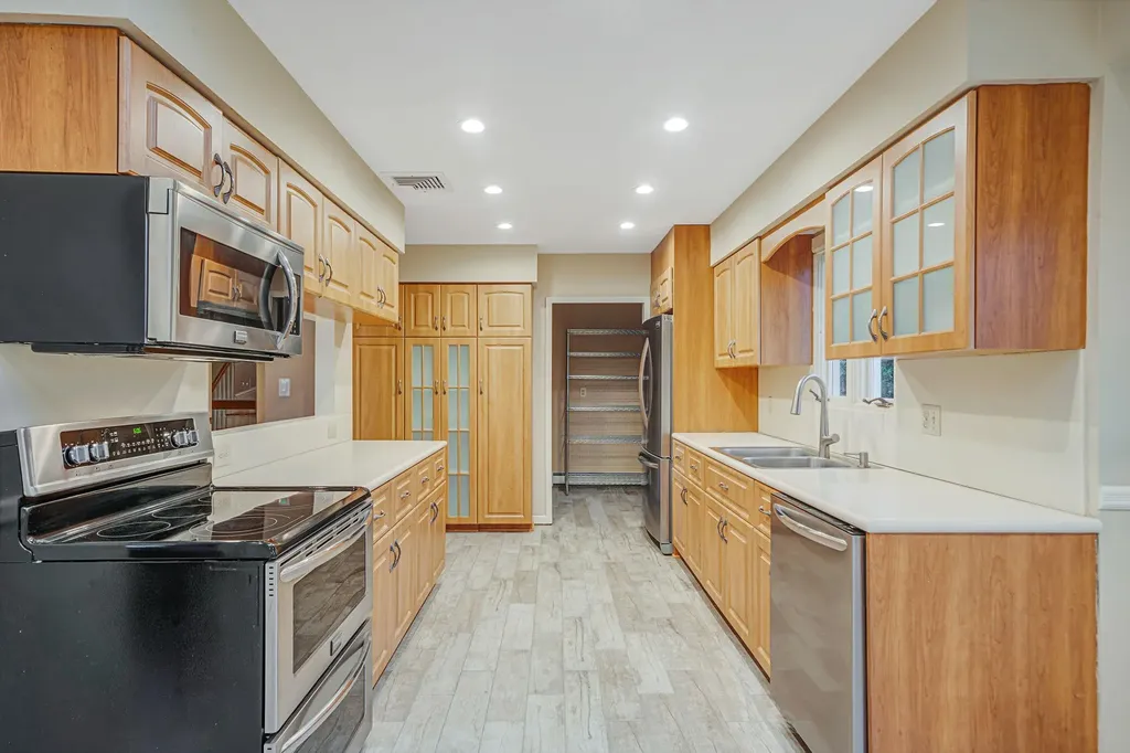 1 Kent Place Smithtown NY 11787