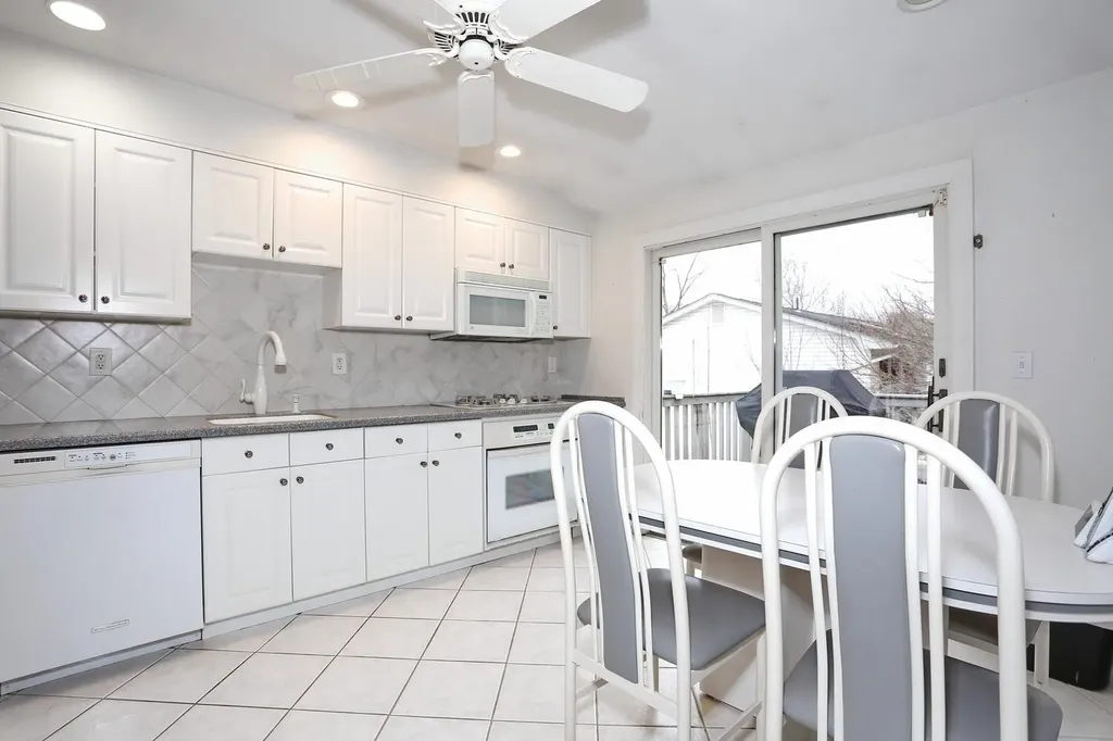 9 Crabapple Lane Nanuet NY 10954