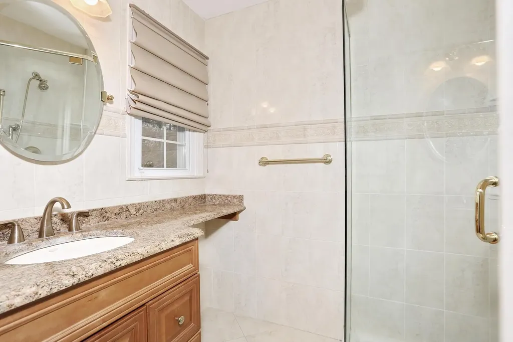 9 Crabapple Lane Nanuet NY 10954