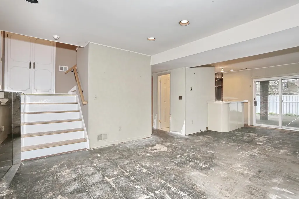 9 Crabapple Lane Nanuet NY 10954