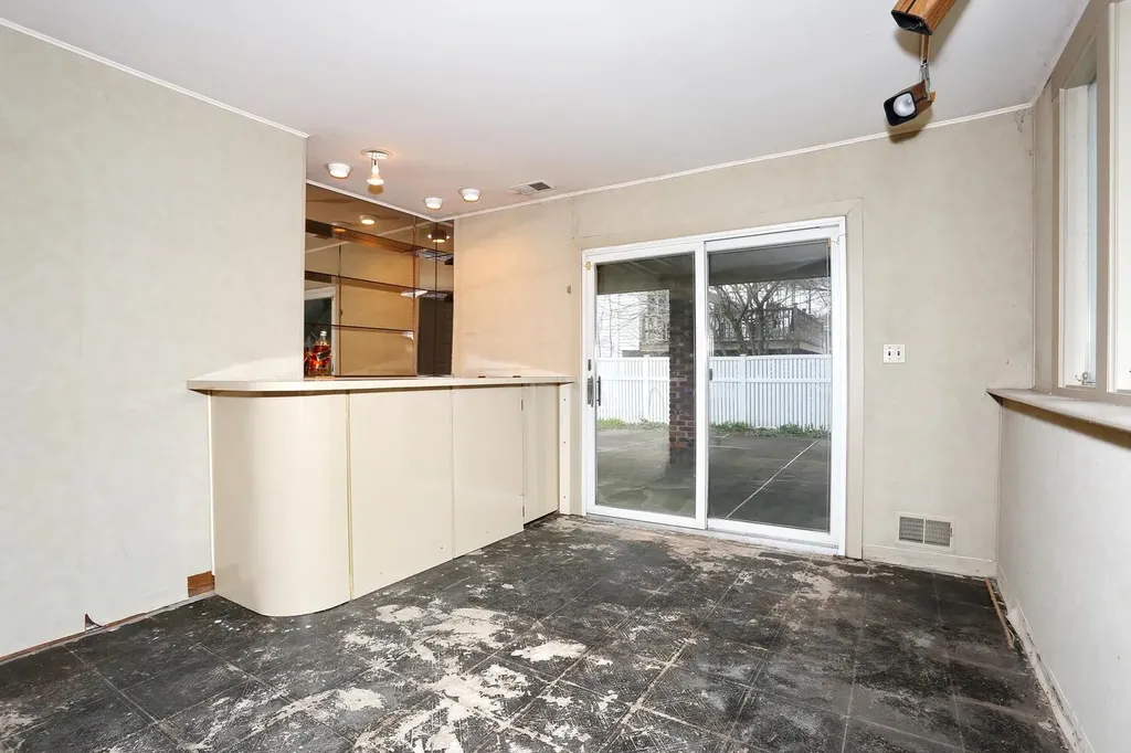 9 Crabapple Lane Nanuet NY 10954