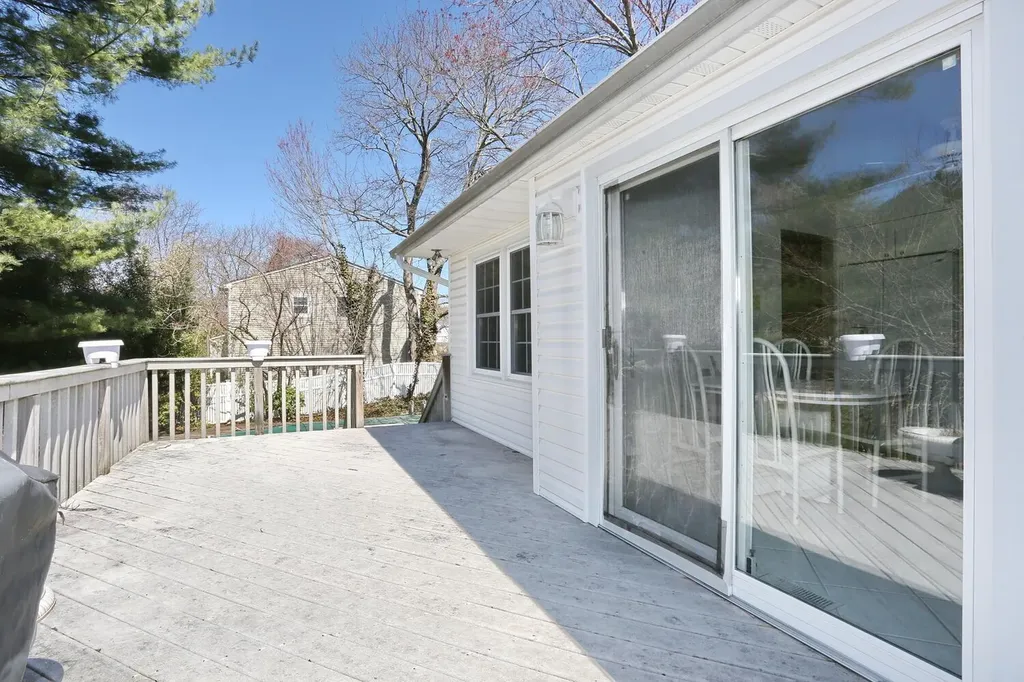 9 Crabapple Lane Nanuet NY 10954