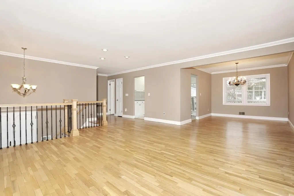 9 Crabapple Lane Nanuet NY 10954