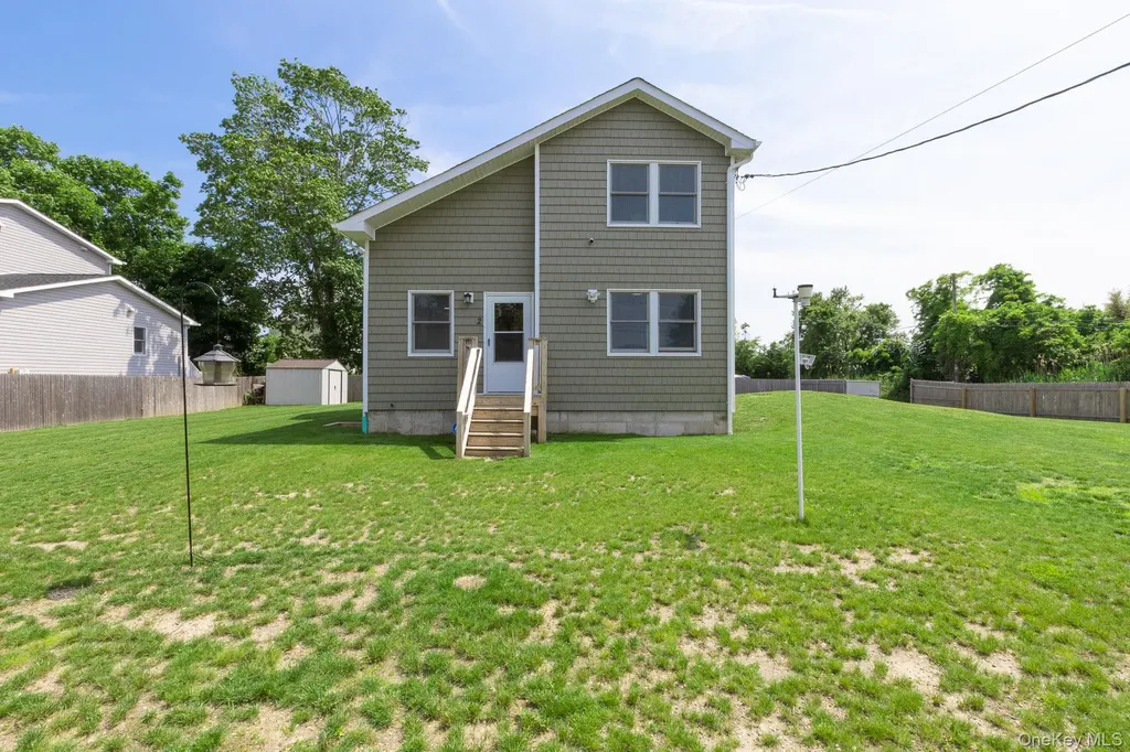 2 Lafayette Drive Shirley NY 11967