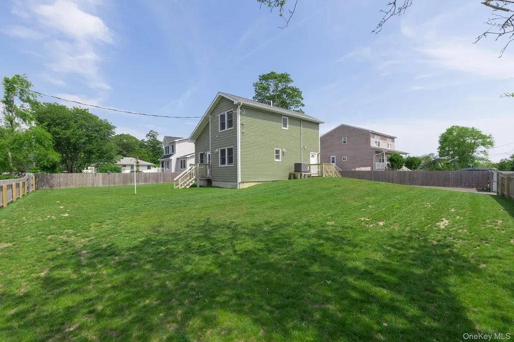 2 Lafayette Drive Shirley NY 11967