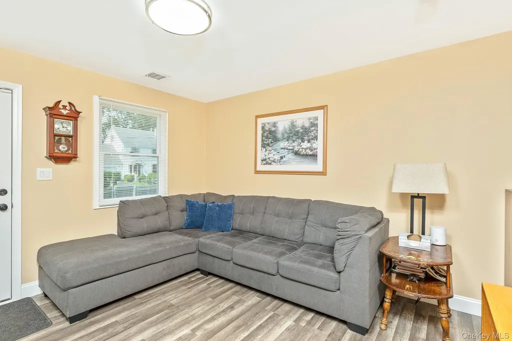 2 Lafayette Drive Shirley NY 11967