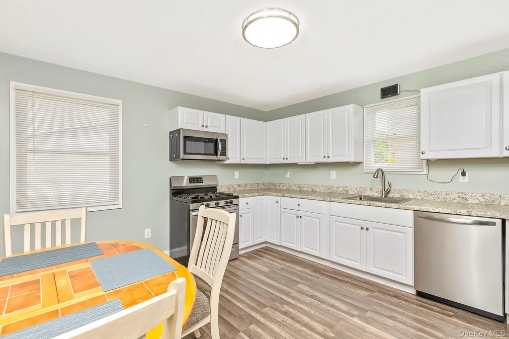 2 Lafayette Drive Shirley NY 11967