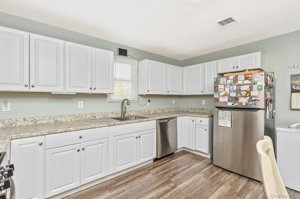 2 Lafayette Drive Shirley NY 11967