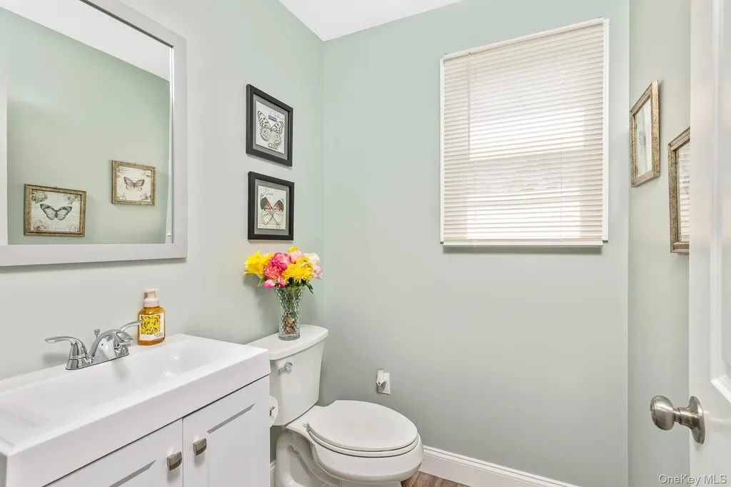 2 Lafayette Drive Shirley NY 11967