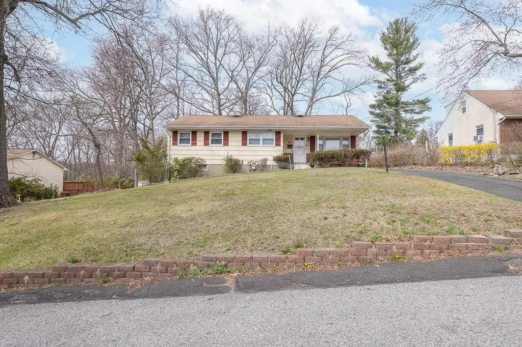 1 Debaun Place Spring Valley NY 10977