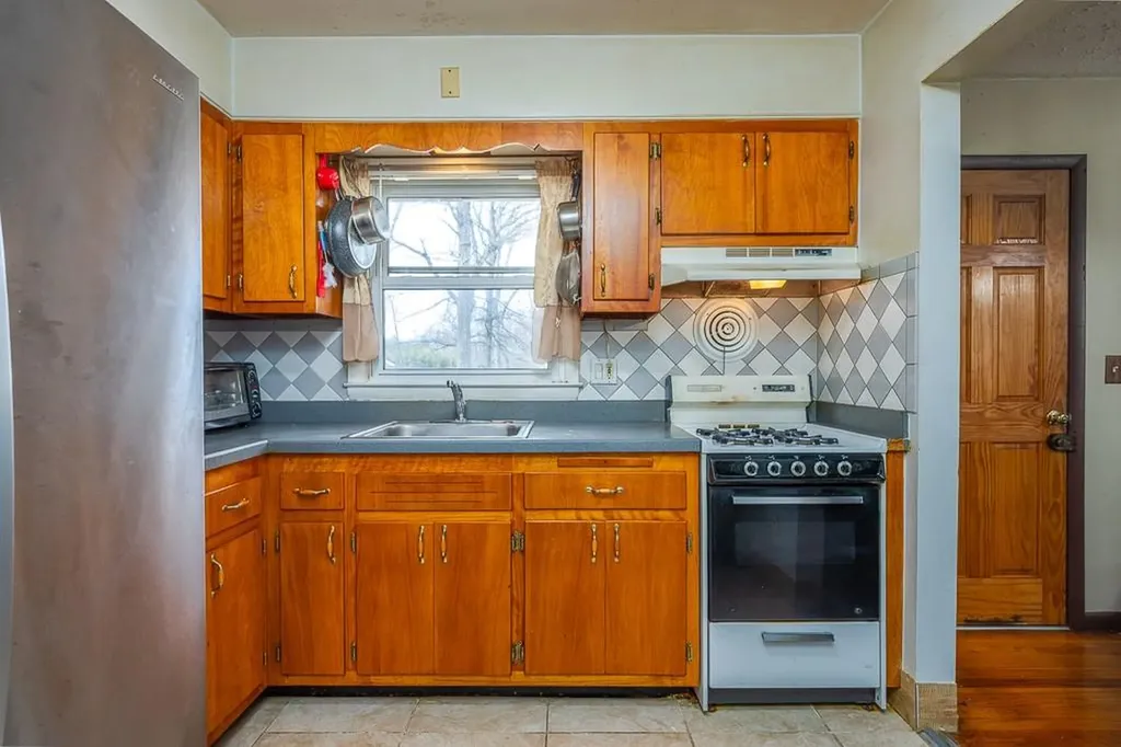 1 Debaun Place Spring Valley NY 10977