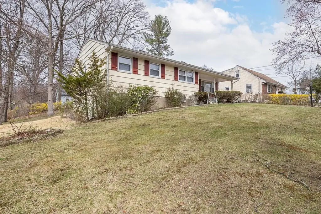 1 Debaun Place Spring Valley NY 10977