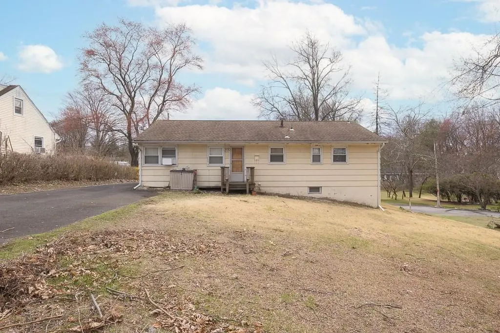 1 Debaun Place Spring Valley NY 10977