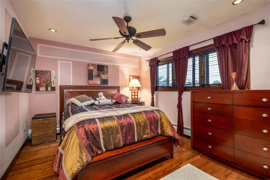 1 Willa Way Massapequa NY 11758