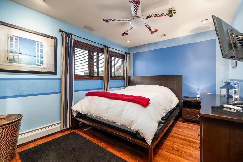 1 Willa Way Massapequa NY 11758