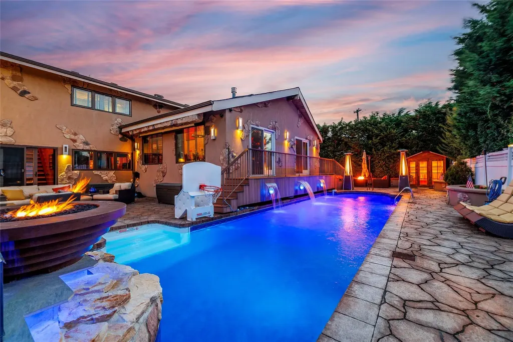 1 Willa Way Massapequa NY 11758