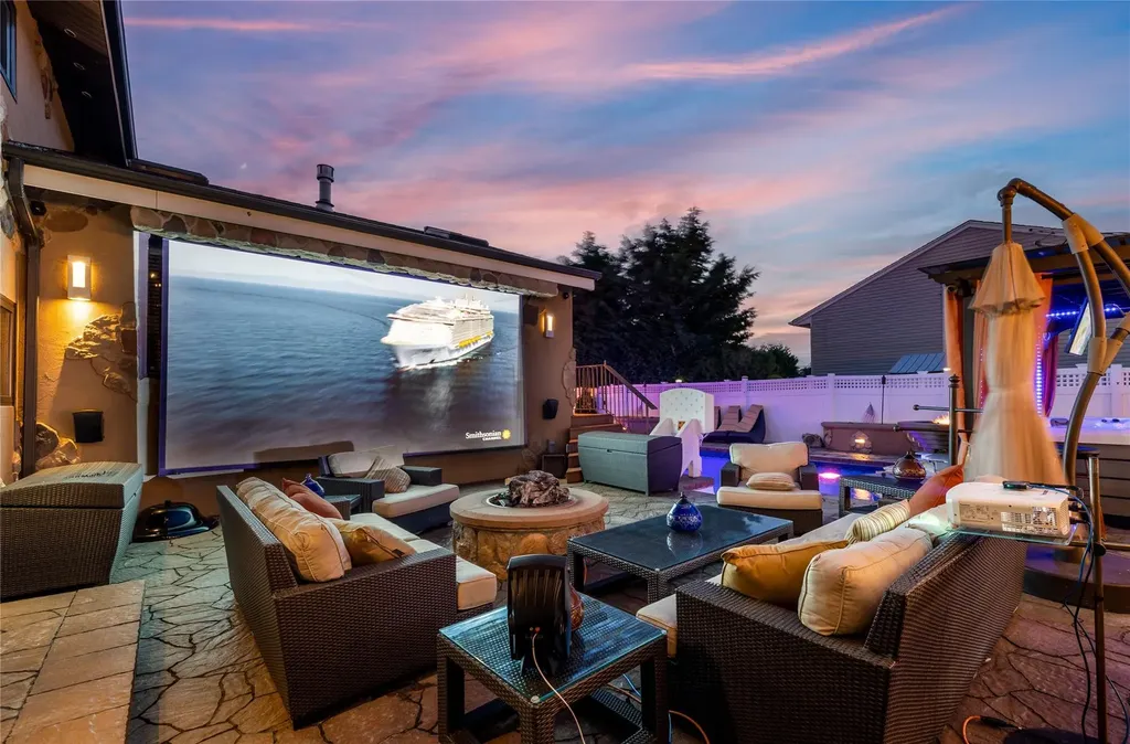 1 Willa Way Massapequa NY 11758
