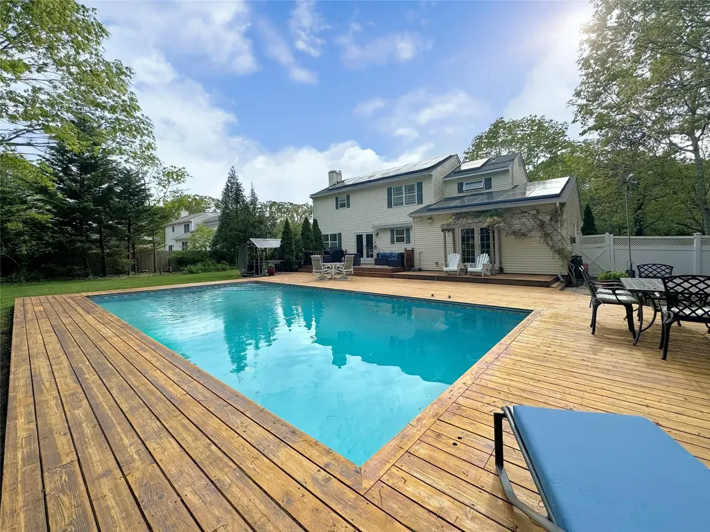 17 Jennifers Path Westhampton Beach NY 11978