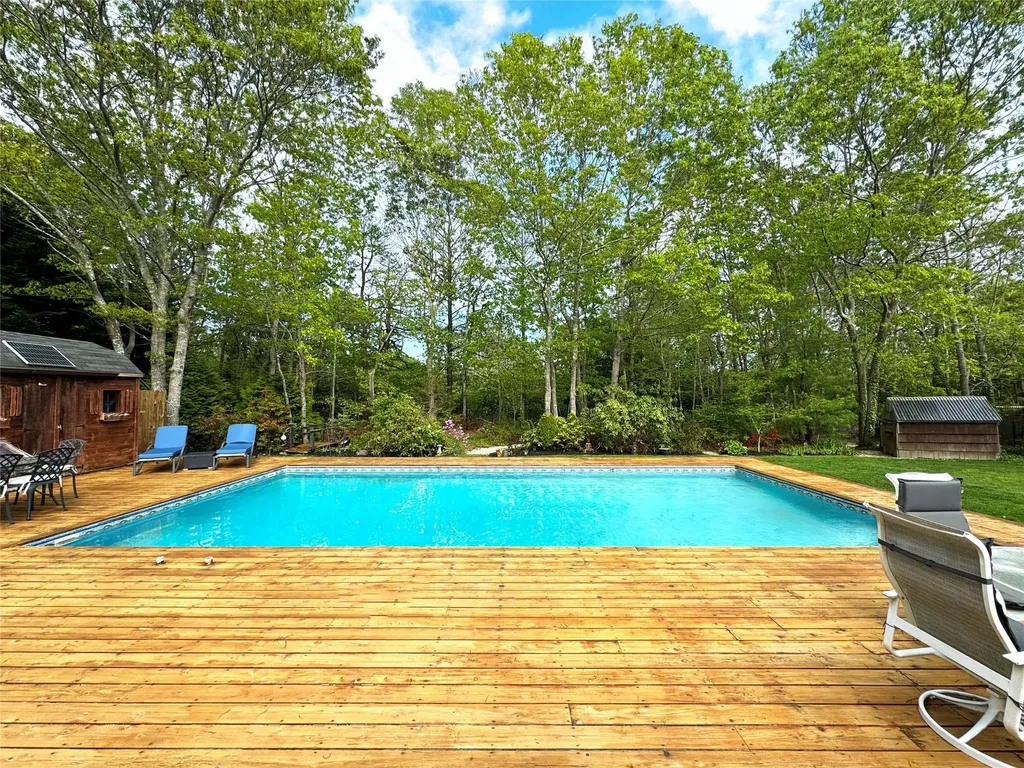 17 Jennifers Path Westhampton Beach NY 11978