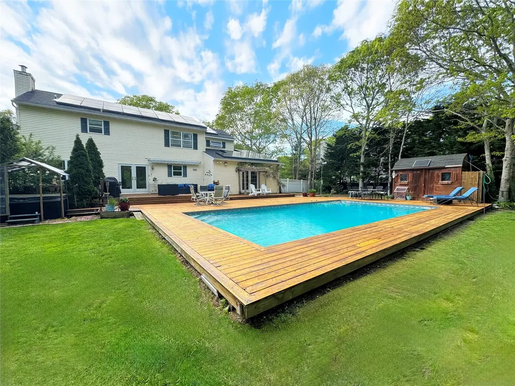 17 Jennifers Path Westhampton Beach NY 11978