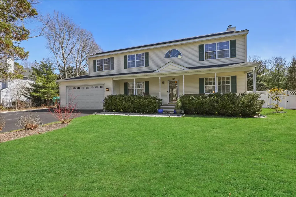 17 Jennifers Path Westhampton Beach NY 11978