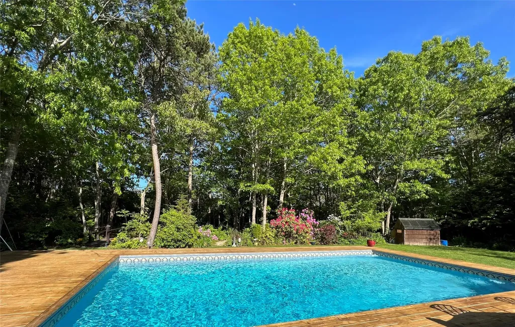 17 Jennifers Path Westhampton Beach NY 11978