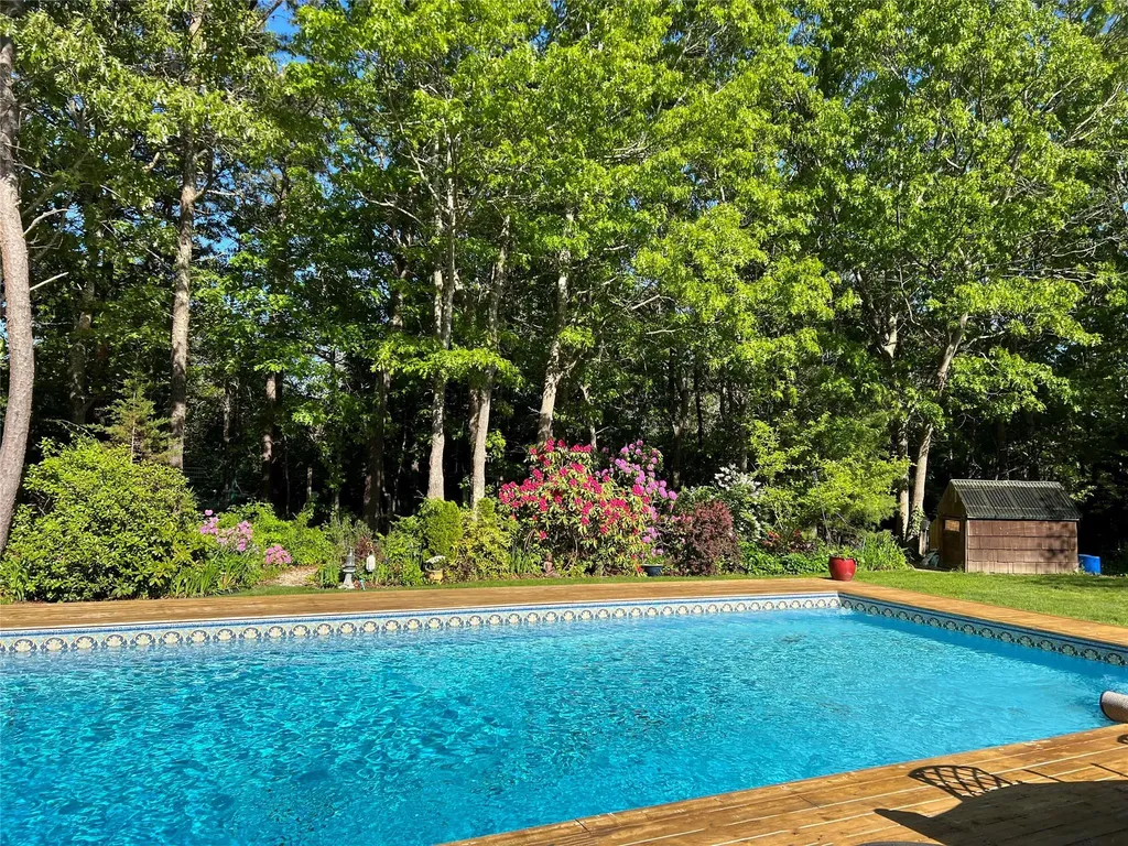 17 Jennifers Path Westhampton Beach NY 11978