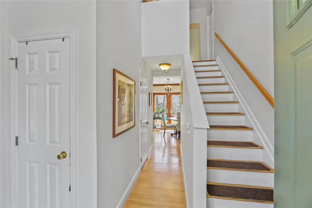 17 Jennifers Path Westhampton Beach NY 11978
