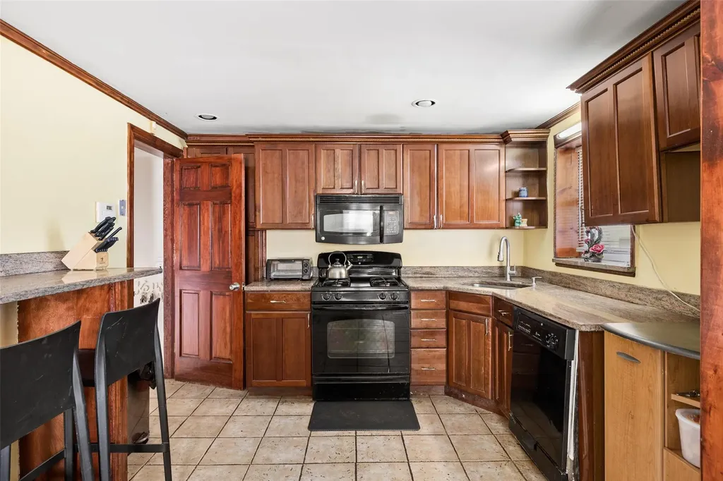 312 Norfeld Boulevard Elmont NY 11003