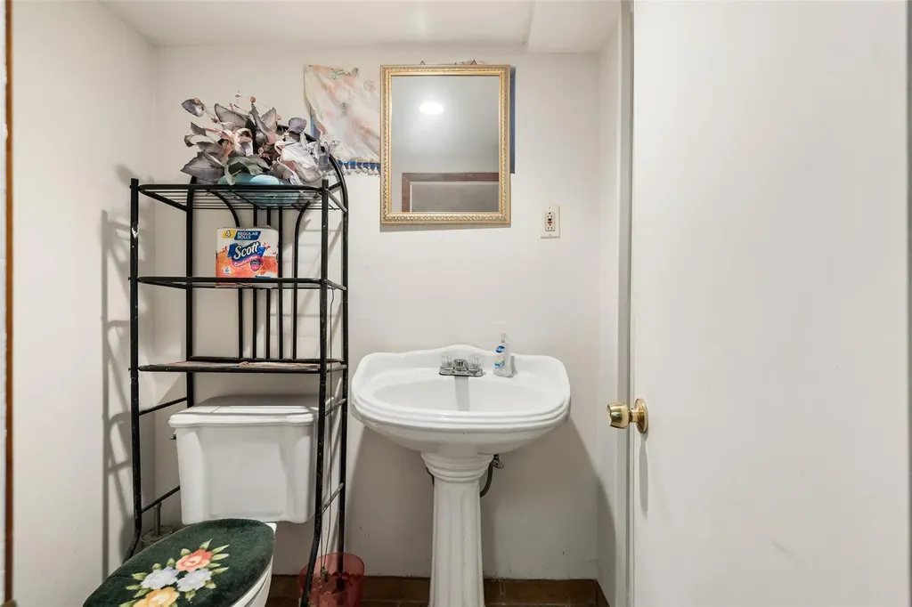 312 Norfeld Boulevard Elmont NY 11003