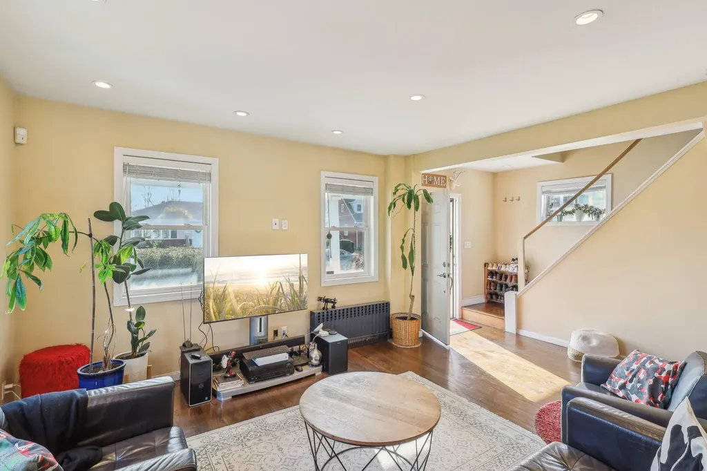 30 Central Avenue New Hyde Park NY 11040