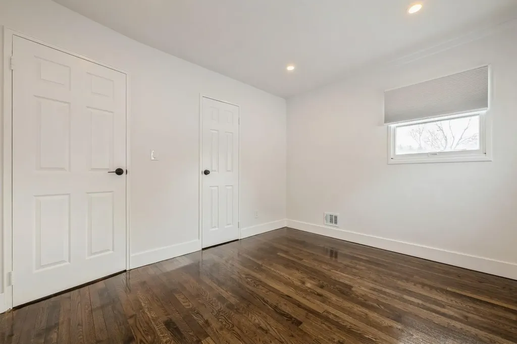 5 Crest Lane Commack NY 11725