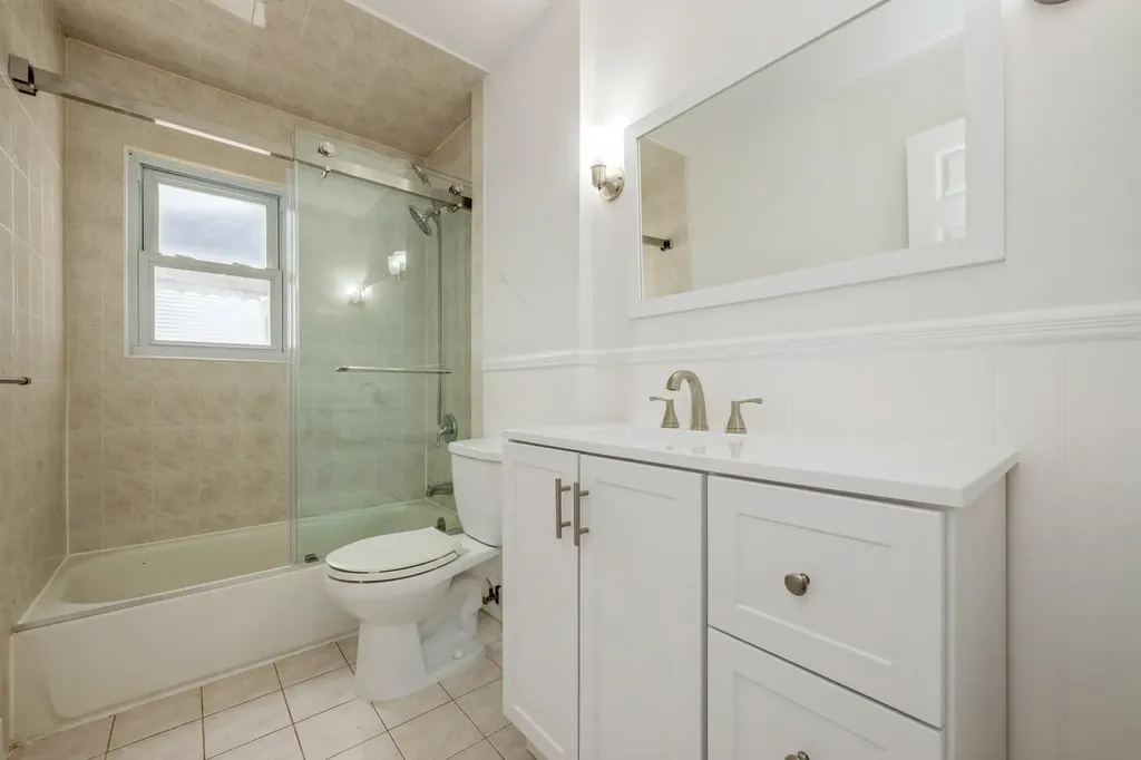 5 Crest Lane Commack NY 11725